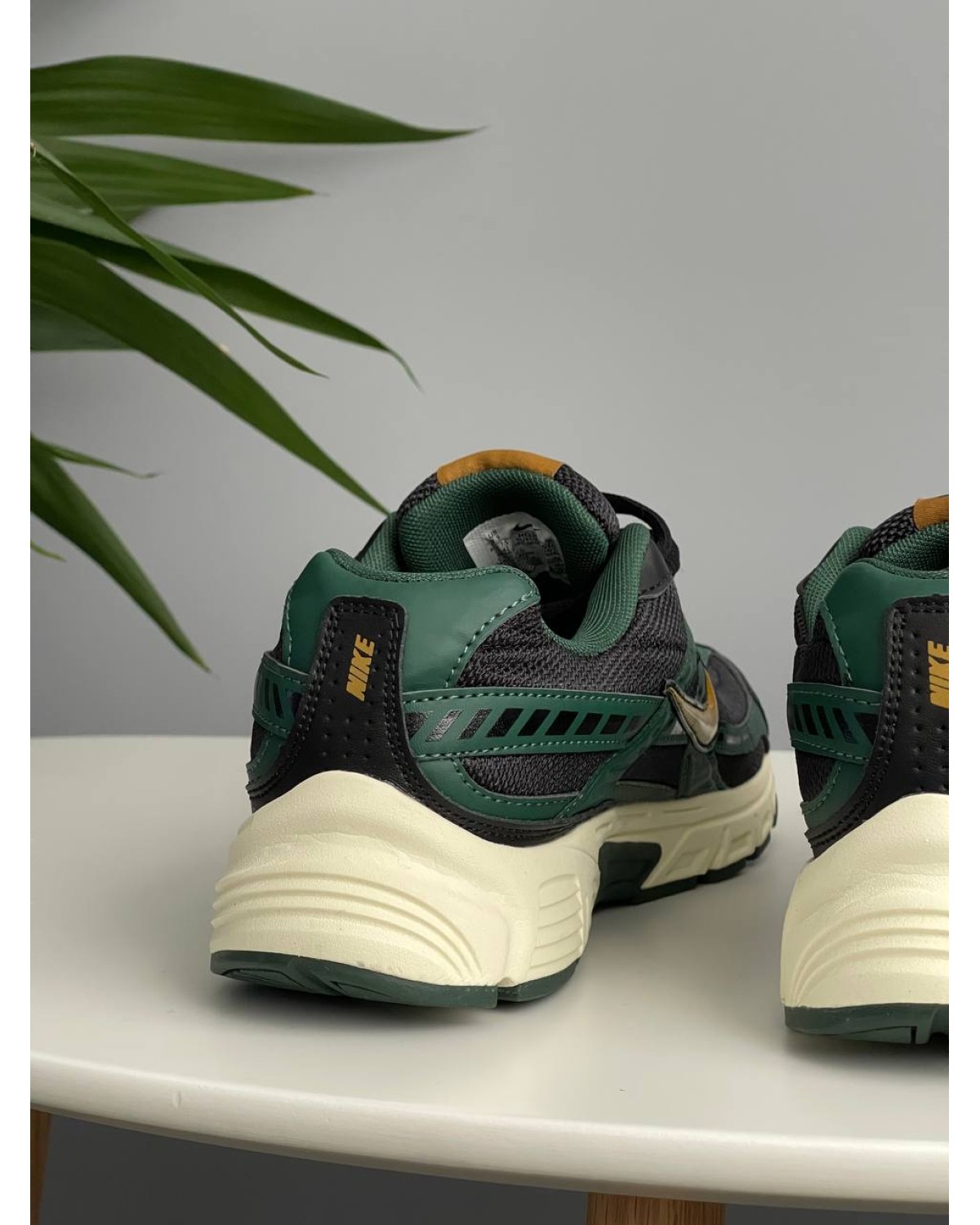 Nike Initiator Green Nike Initiator Green