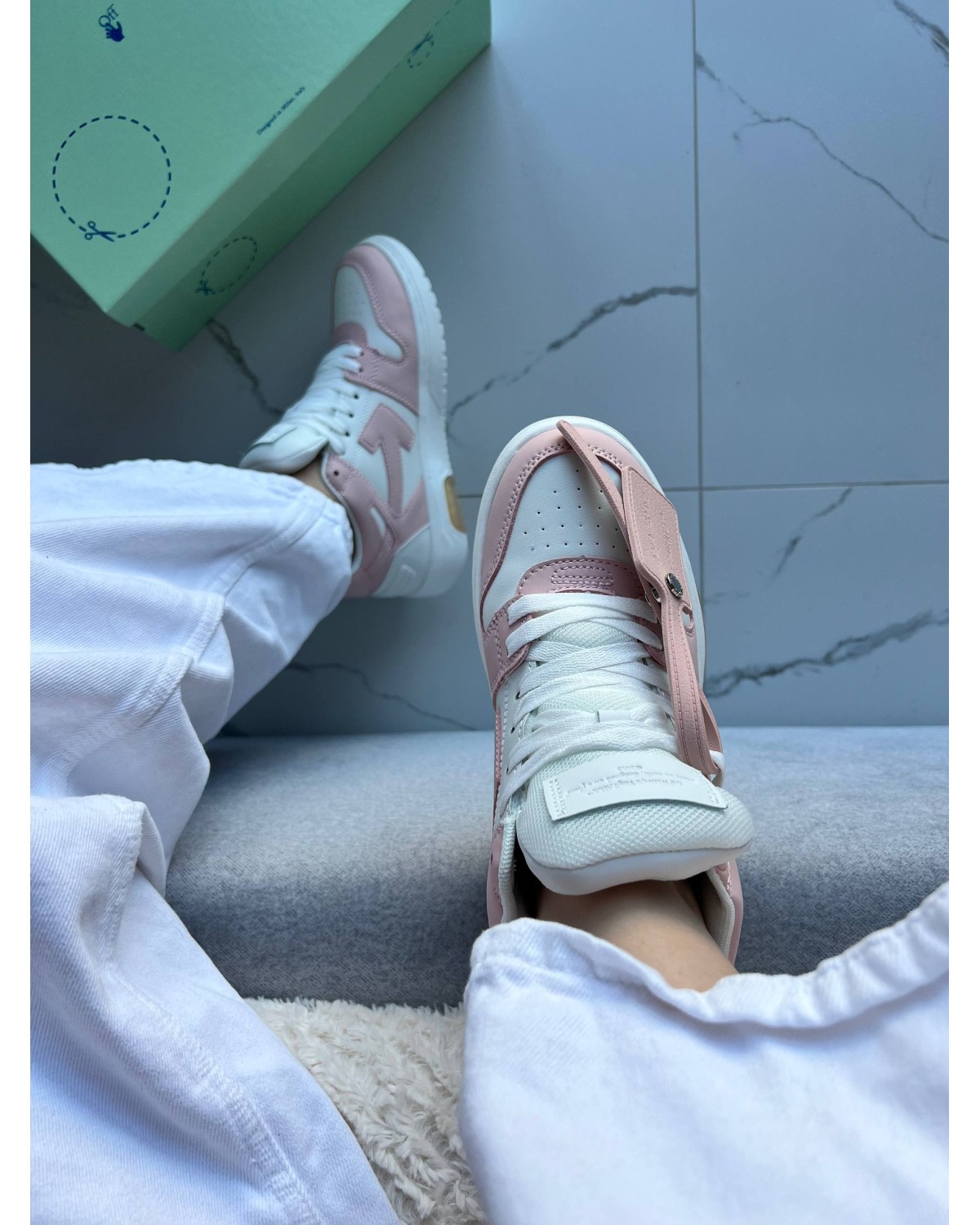 Off-White Out of Office Pink White