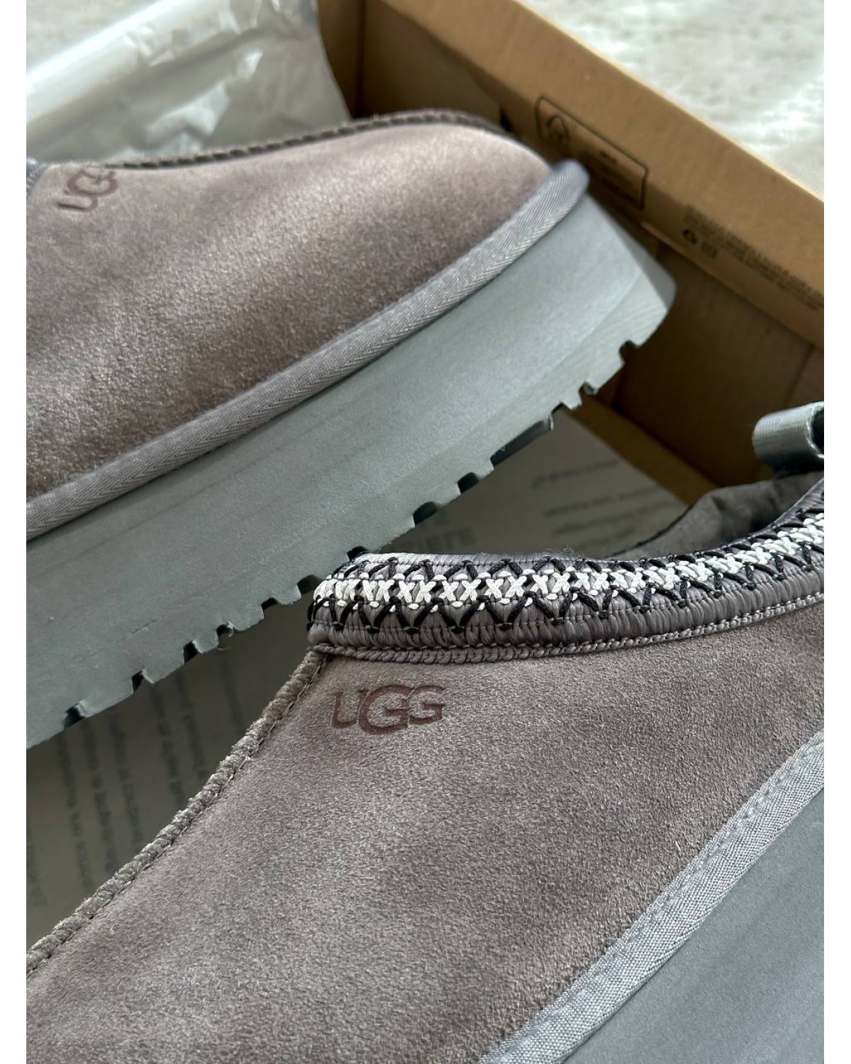 Tasman Platform Grey