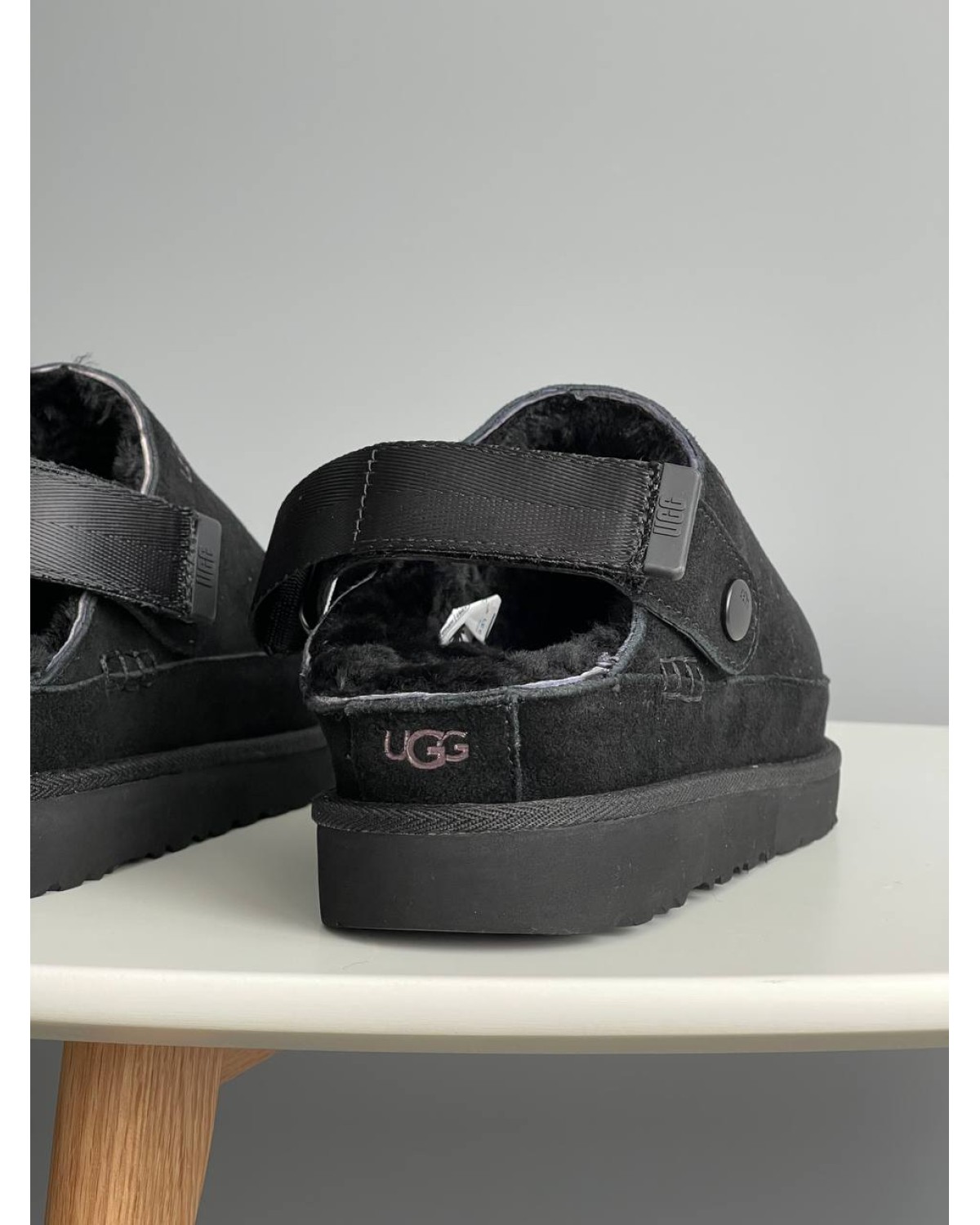 UGG Goldenstar Clog Black