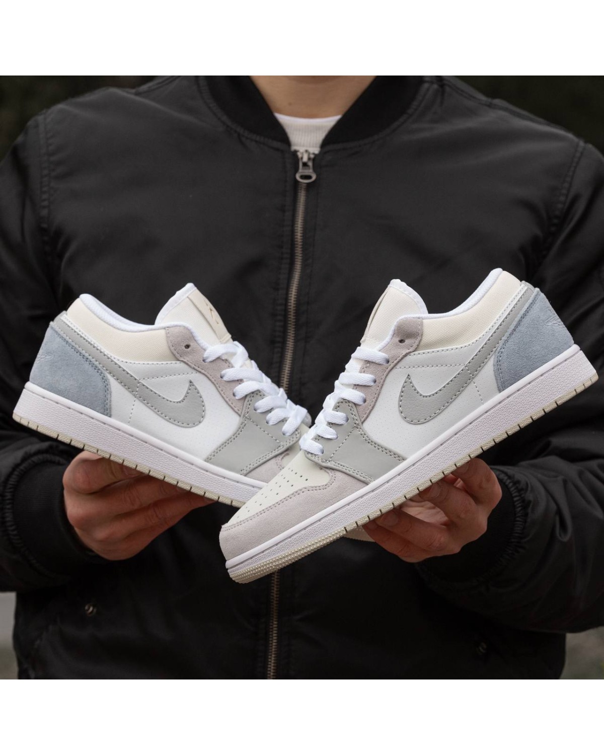 Nike Air Jordan Retro 1 Low Paris