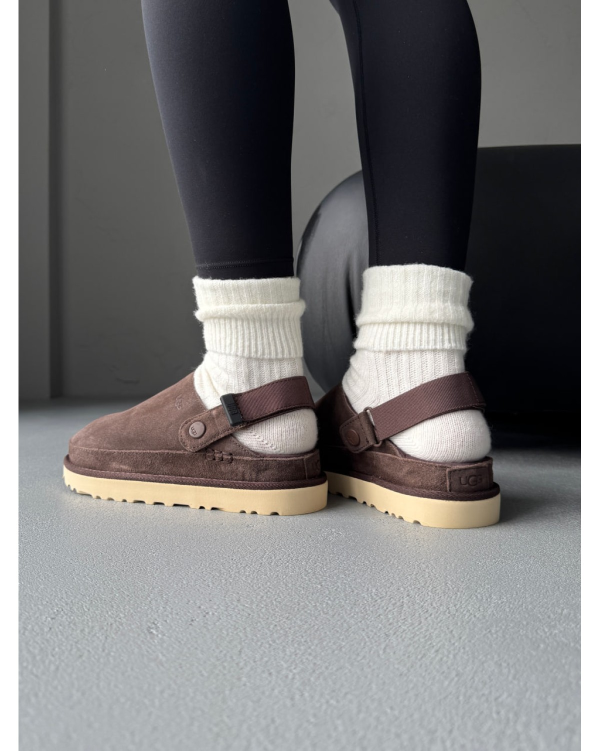 Ugg Goldenstar Clog Brown