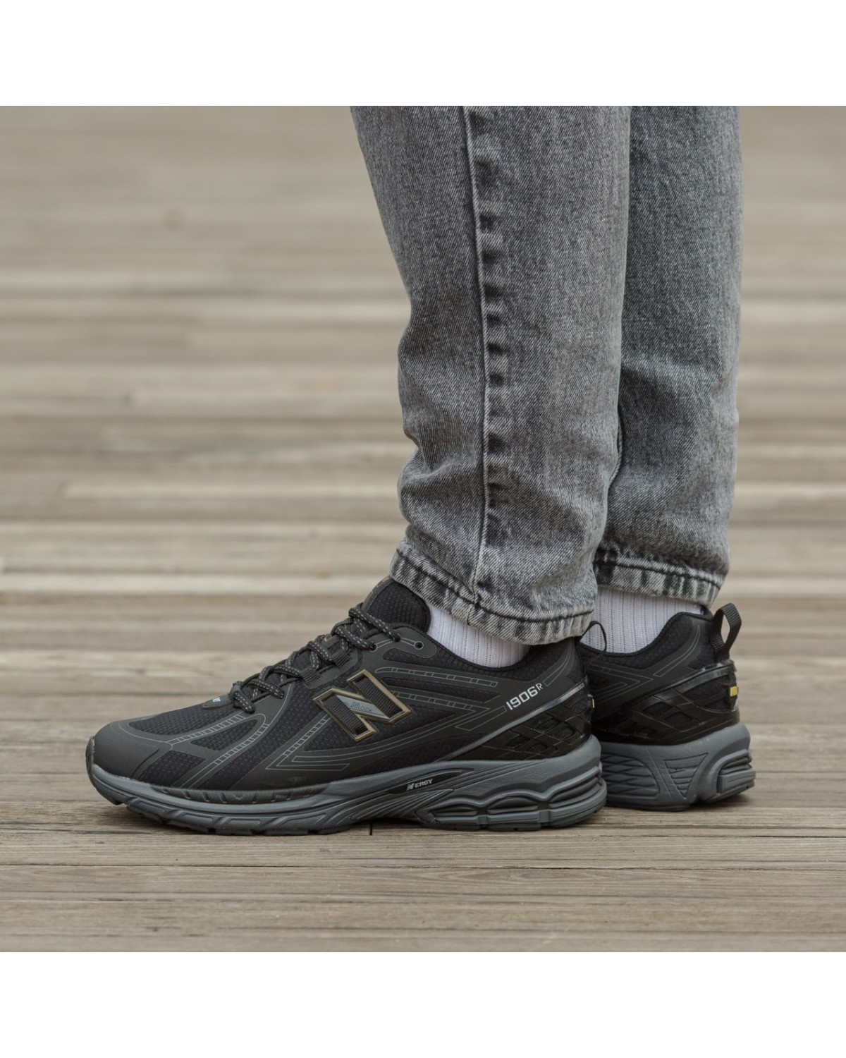 New Balance 1906R Termo  Black White Gold