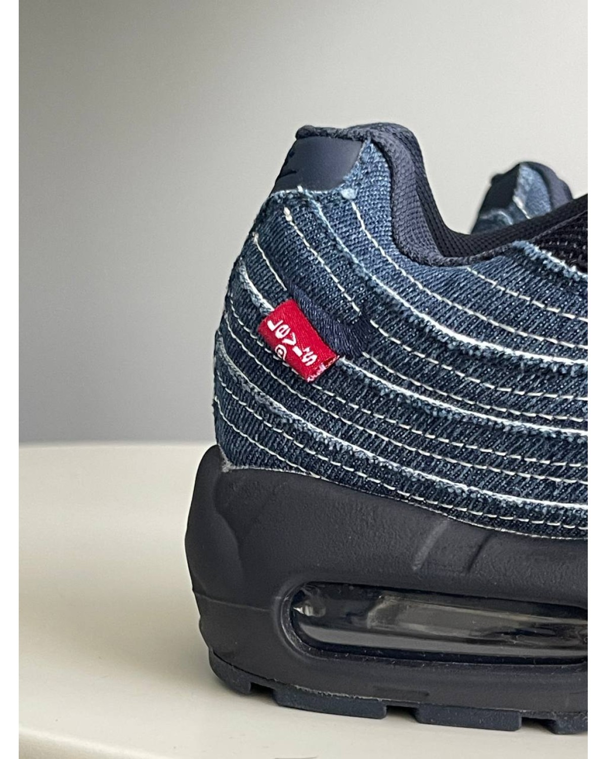Nike Air Max 95 OG Levi’s Obsidian