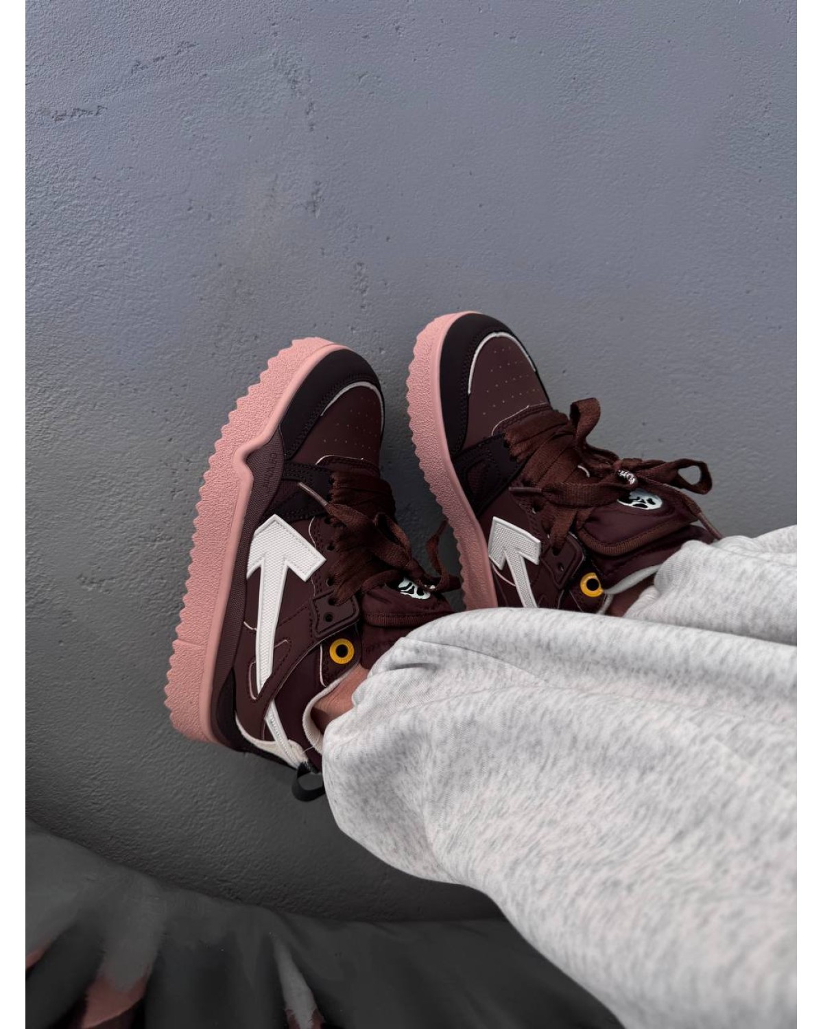 Off White Sponge Mid Top Brown/White