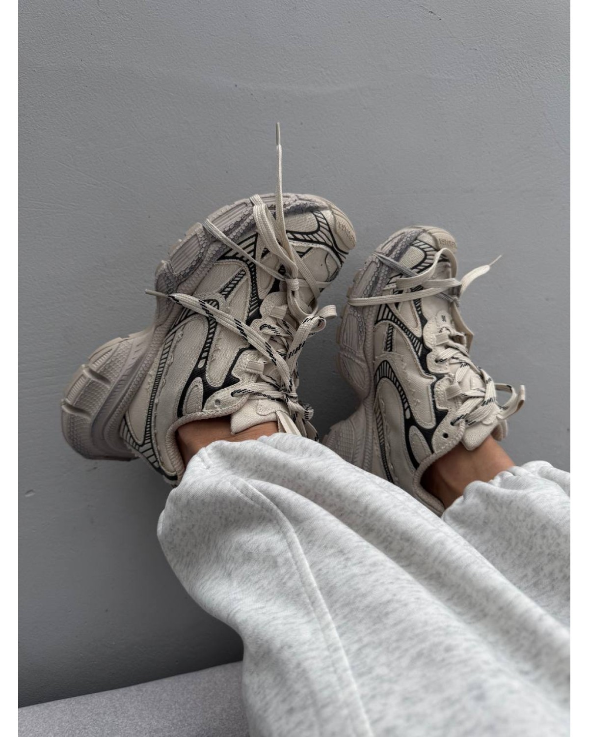 Balenciaga 3xl Vintage Beige