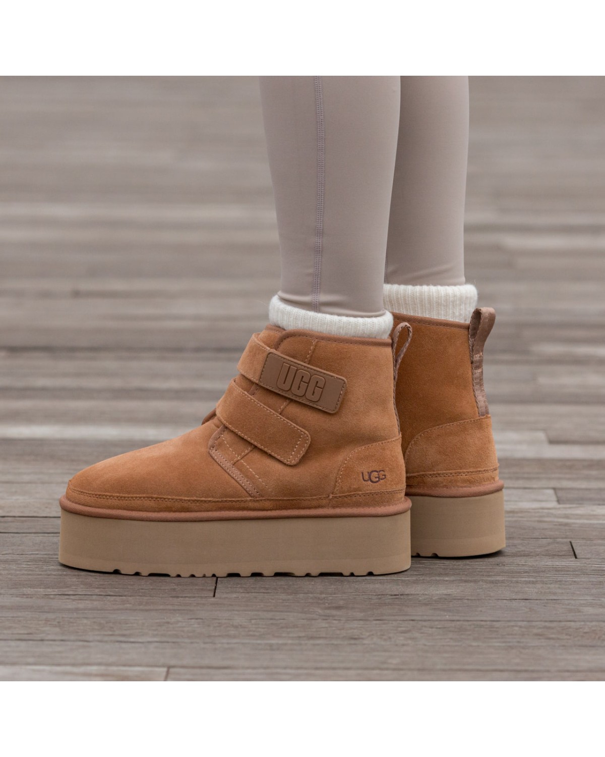 UGG Neumel Platform Camel