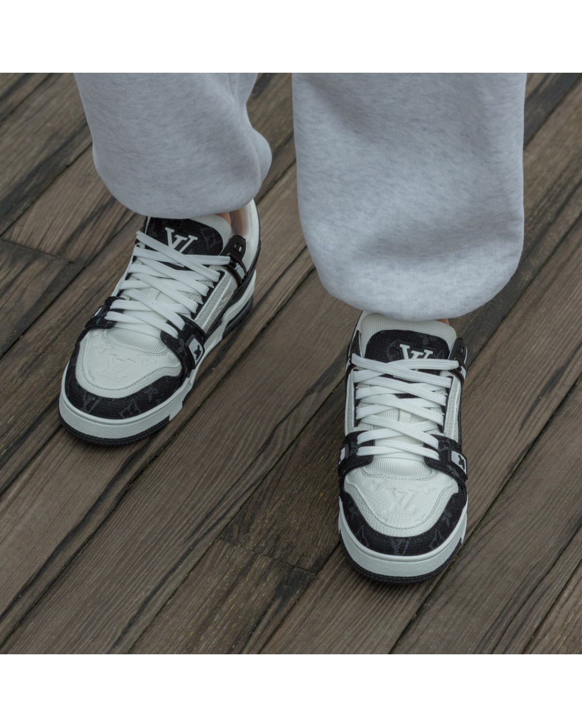 Louis Vuitton LV Trainer Sneakers White Black