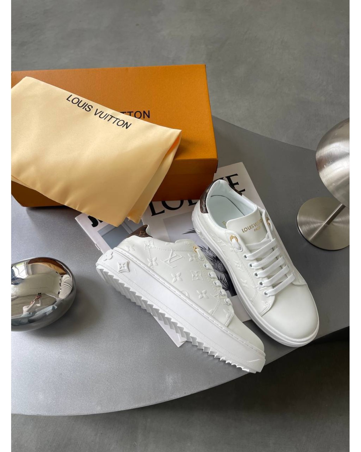 Louis Vuitton Time Out White Premium