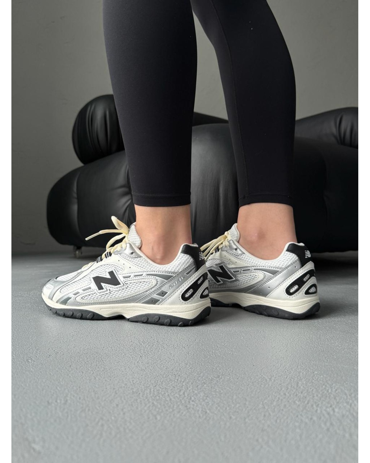 New Balance 204L Silvel/Black