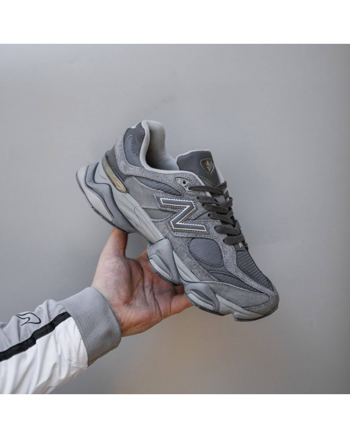 Nеw Ваlаnсе 9О6О