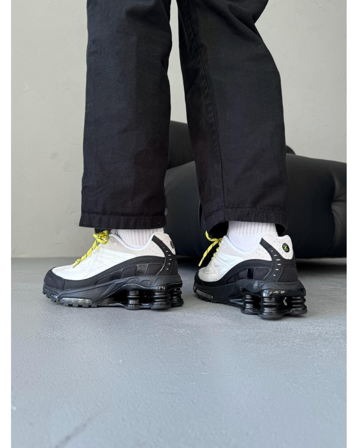 Nike Shox Black Sail