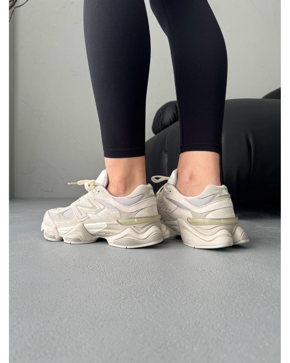 New Balance 9060 Beige/Pink