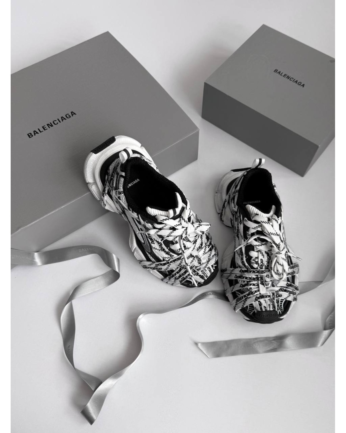 Balenciaga 3xl Extreme Laces  Black/White Logo