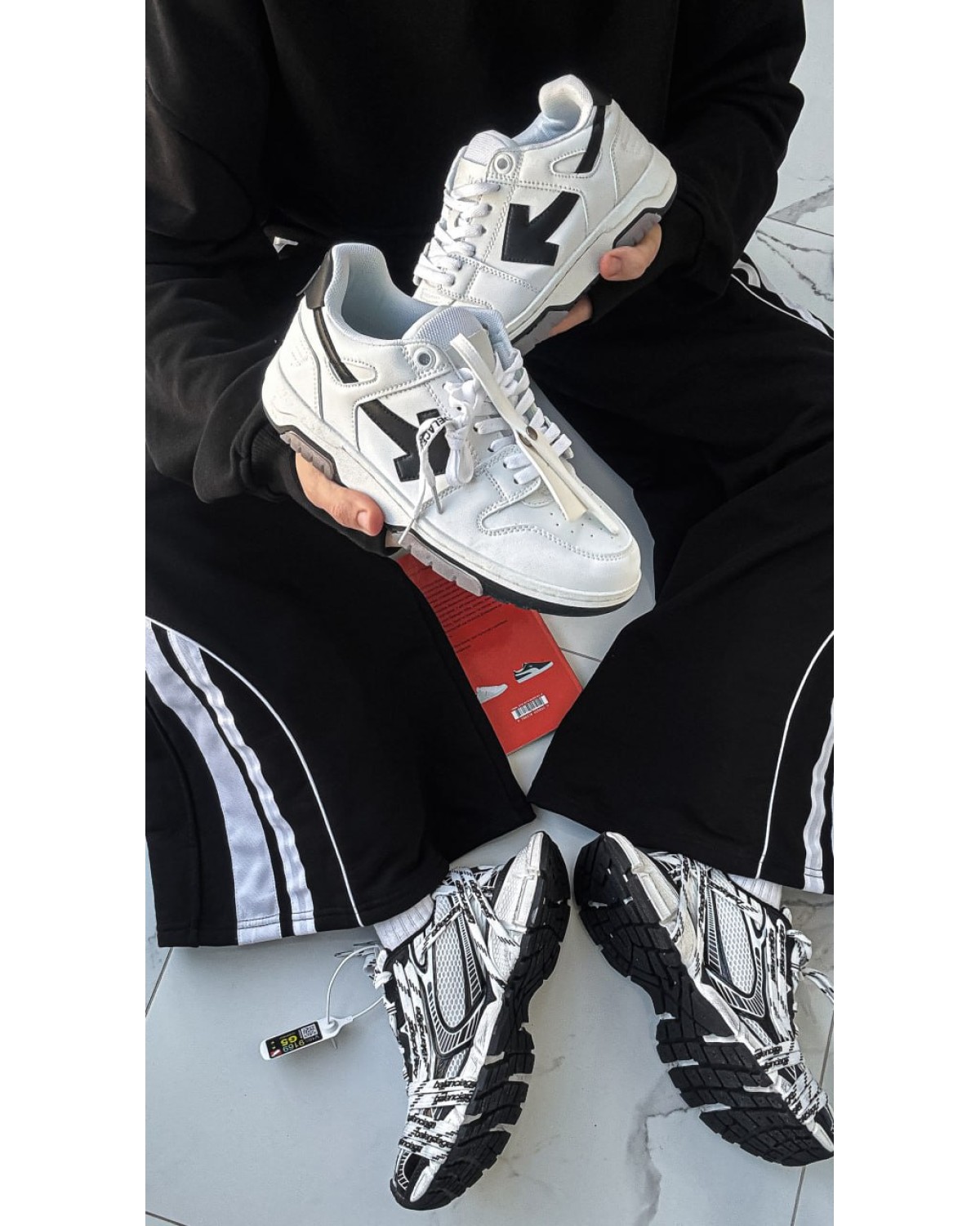 Off-White Out of Office Off-White Out of Office