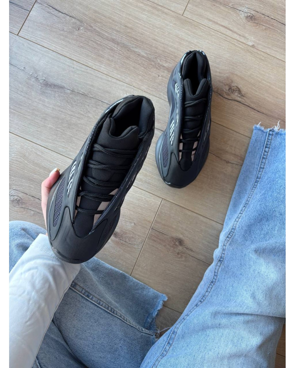 Adidas Yeezy Boost 700 v3 Black Alvah Adidas Yeezy Boost 700 v3 Black Alvah