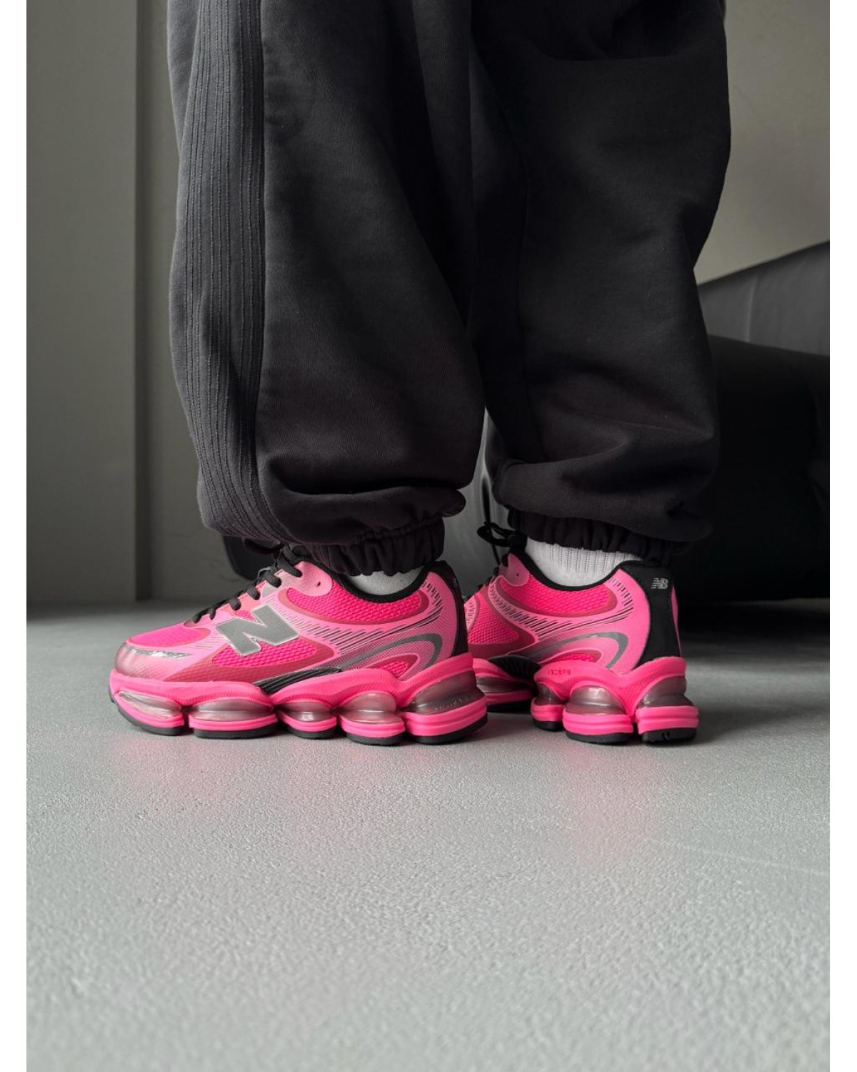 New Balance 2000 White Pink