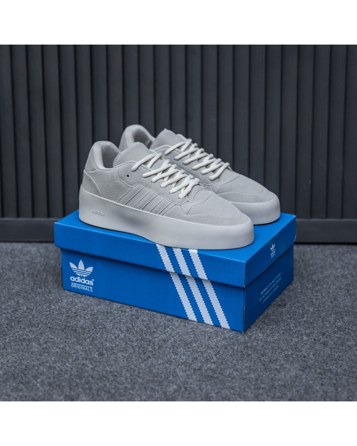 Adidas Forum Low 86 x Essential Fear of God