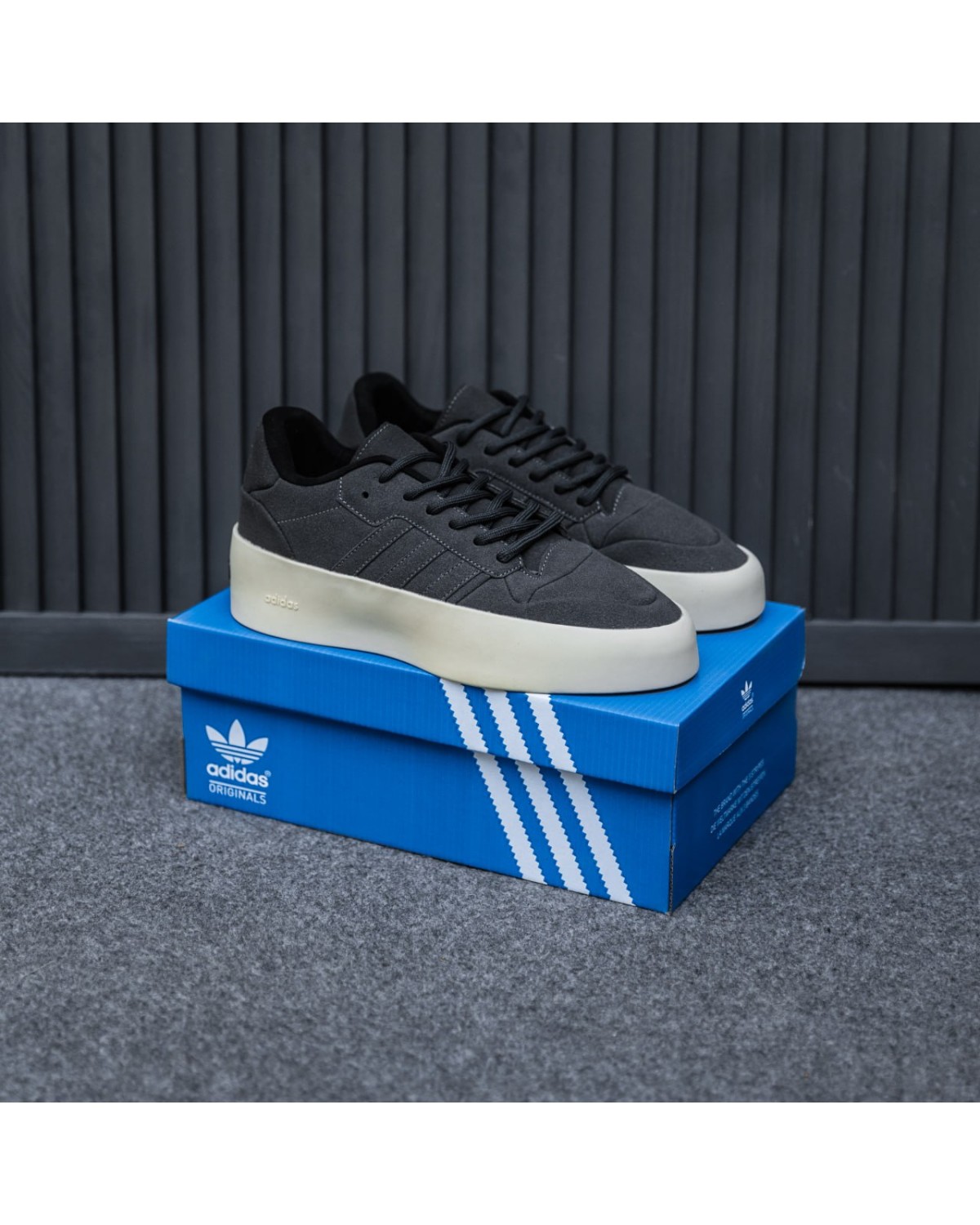 Adidas Forum Low 86 x Essential Fear of God