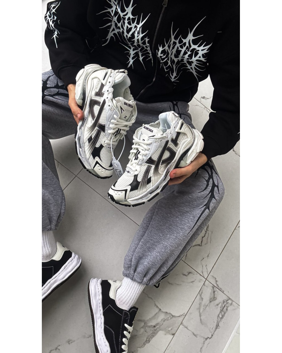 Balenciaga Runner 'Gradient - White Black'