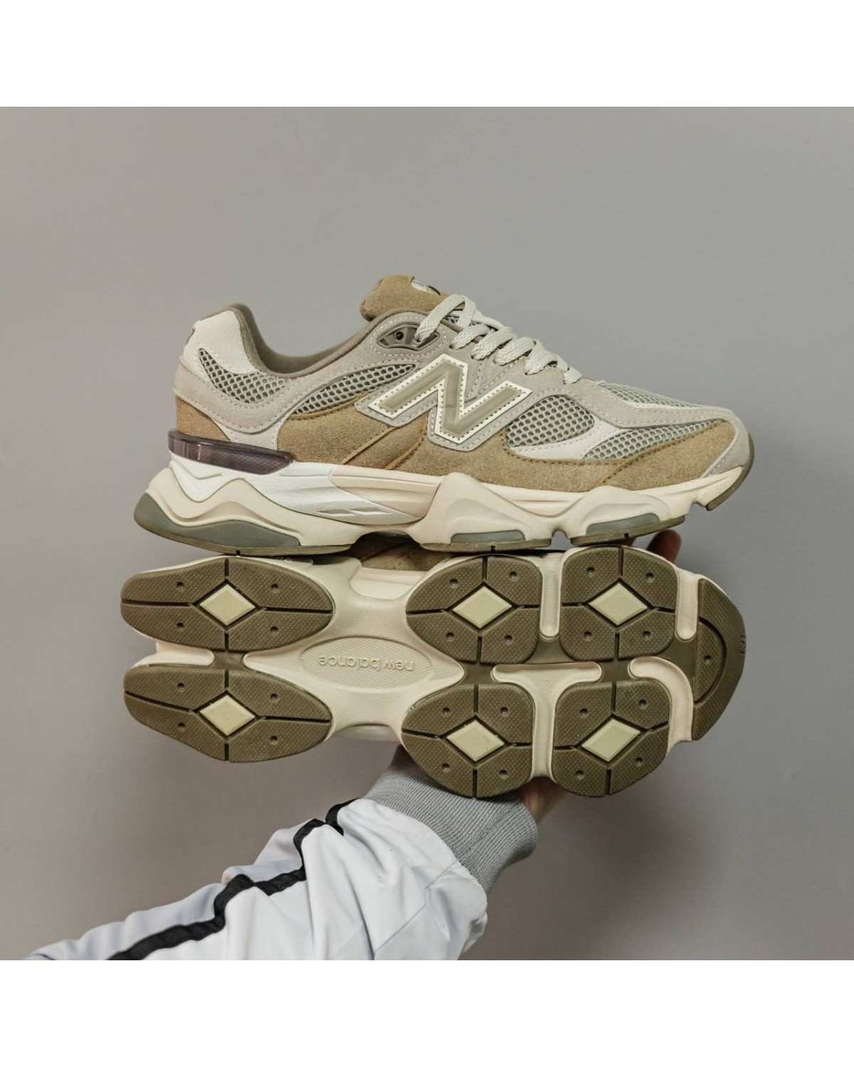 New Balance 9O60