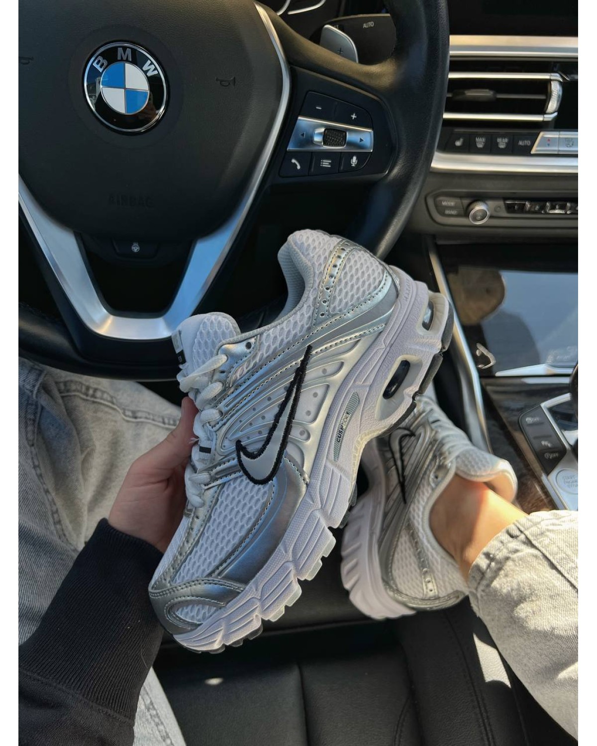 Nike Air Max Moto 2K