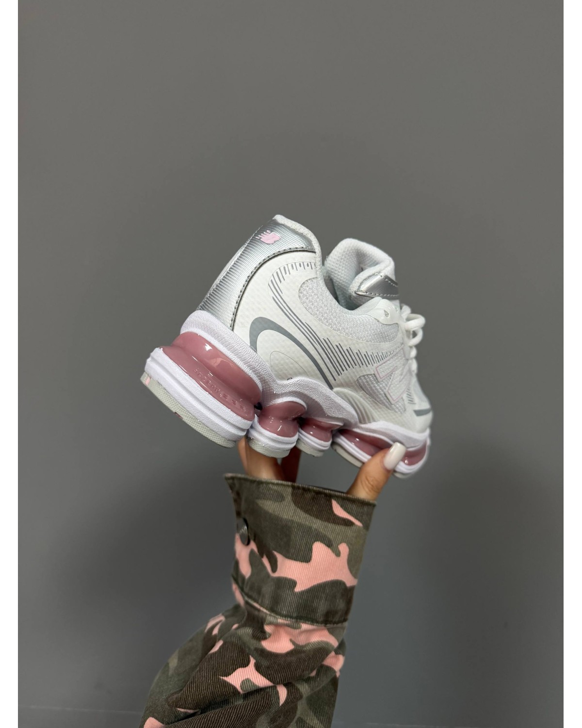 New Balance 2000 White/Pink