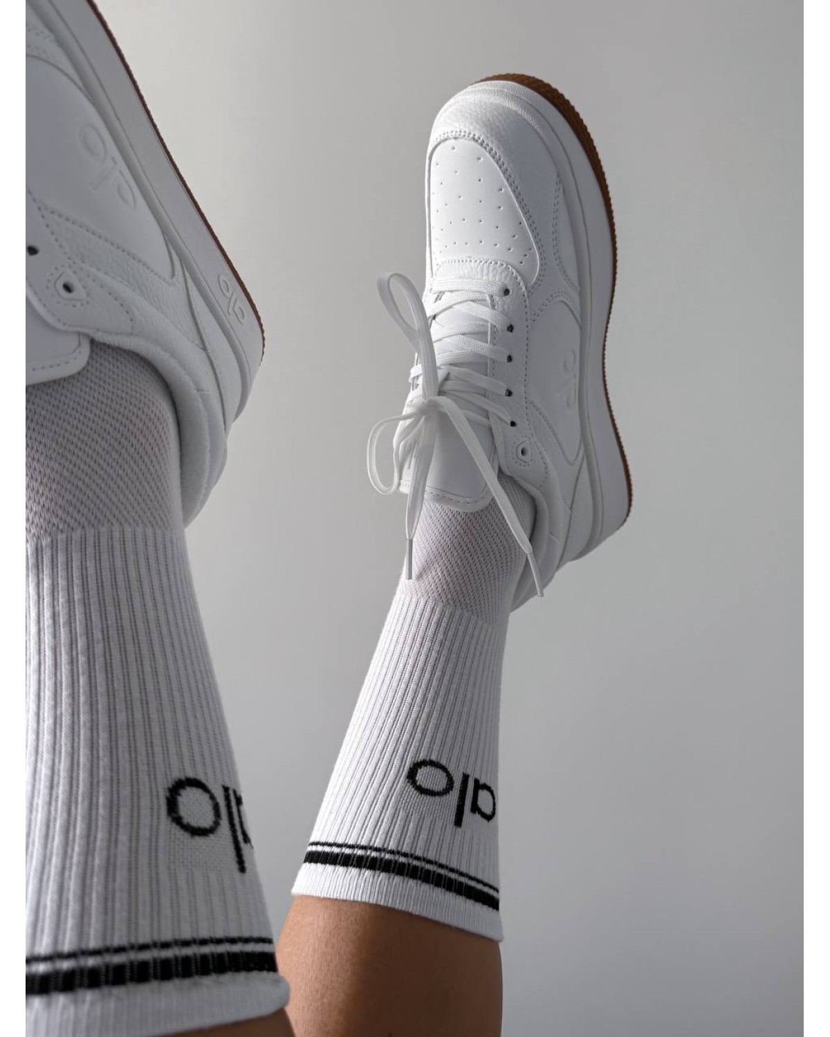 Alo Yoga Recovery Mode Sneaker Natural White/Gum