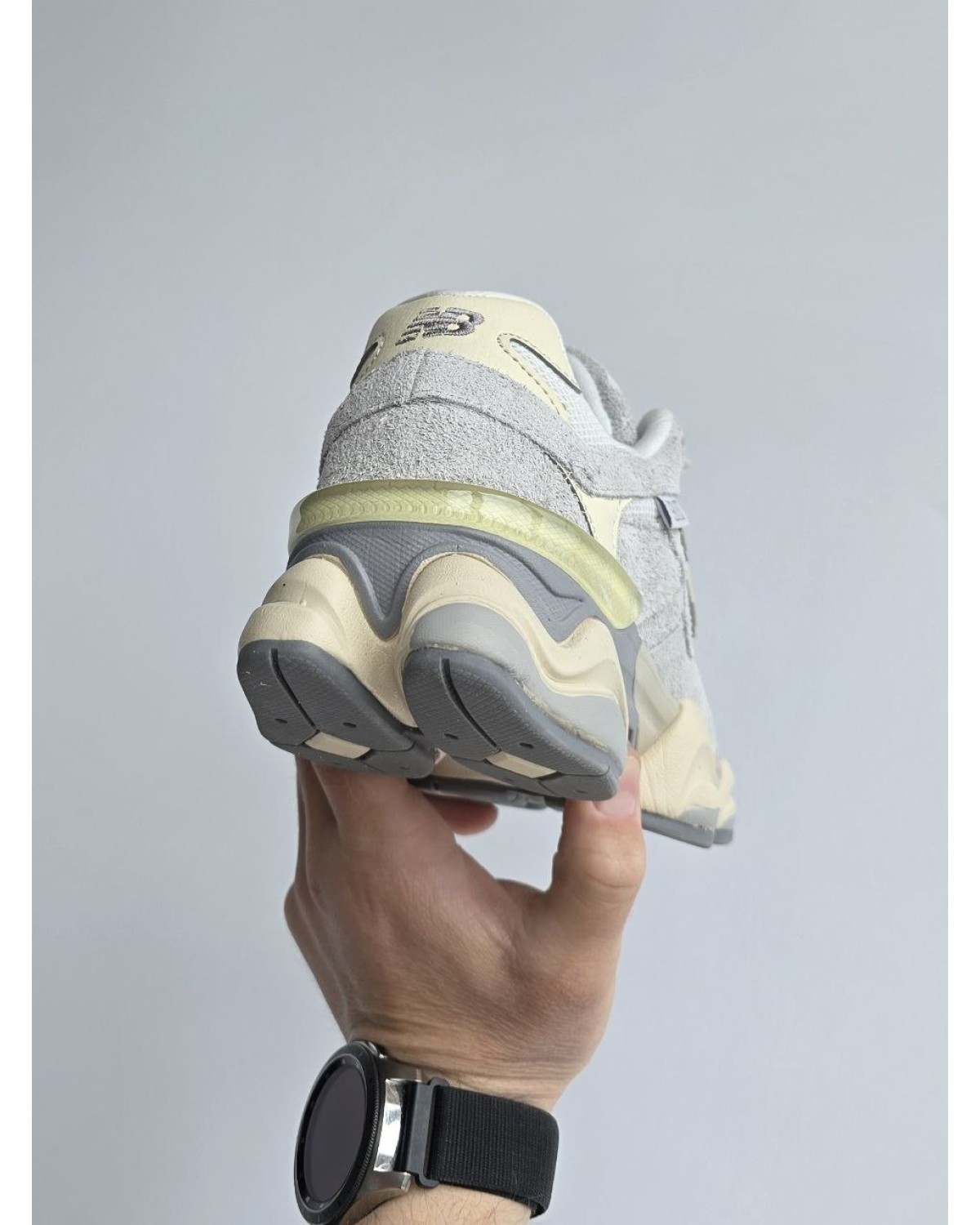 New Balance 9060 Grey/Cream