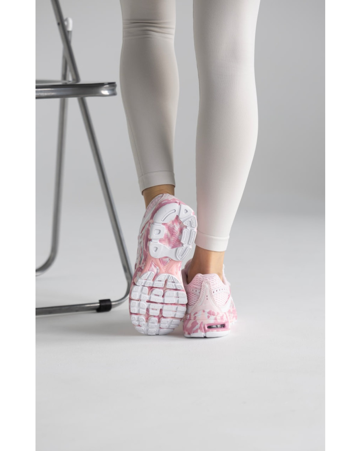 Nike Air Max Moto 2K Pink