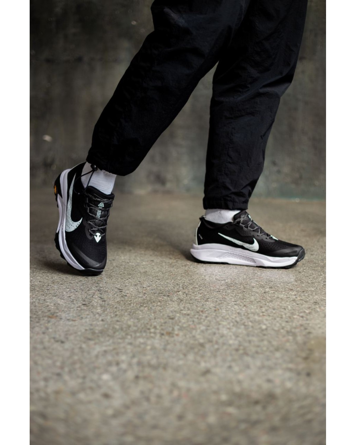 Nike ACG Zemaga 3 Black/White