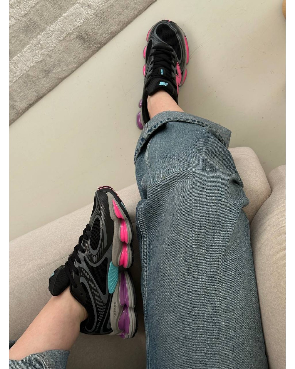 New Balance 2000 Black Grey Pink