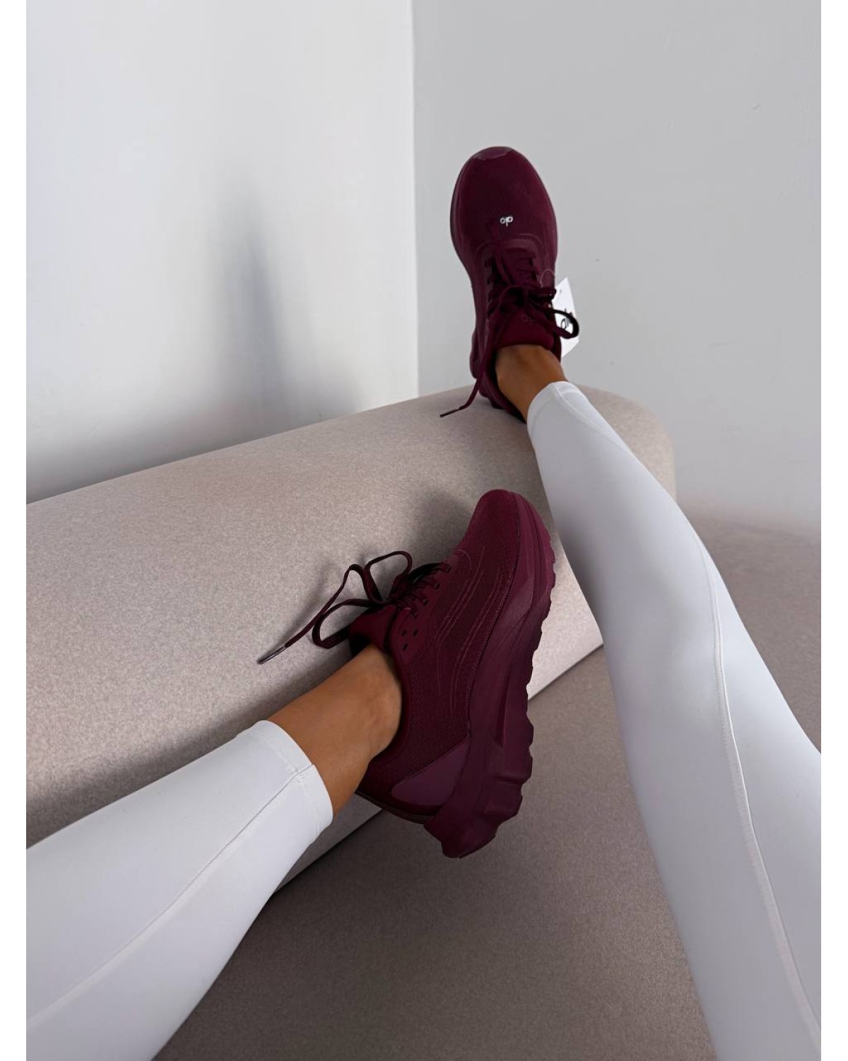 Alo Yoga Runner Burgundy