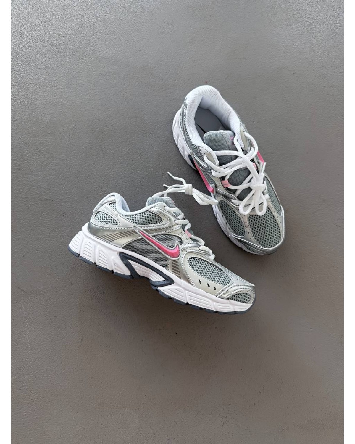 Nike V5 RNR Silver/Mint/Pink
