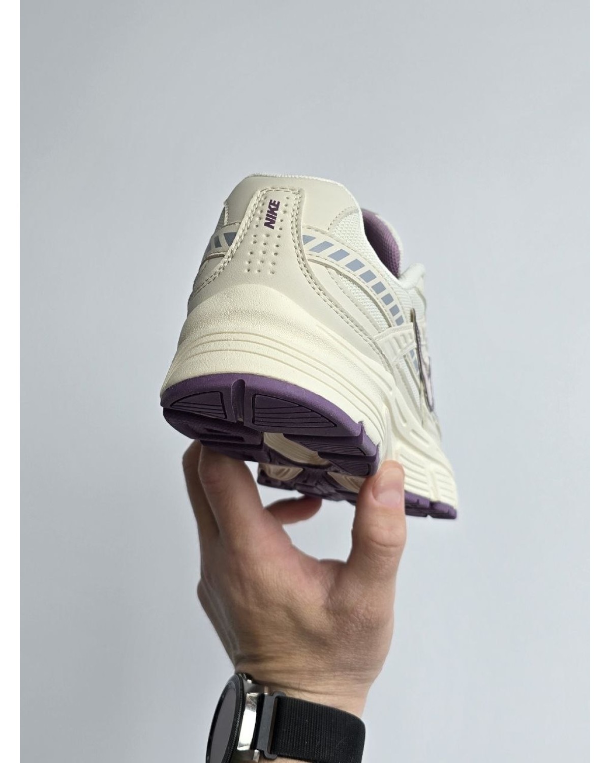 Nike Initiator Cream/Purple
