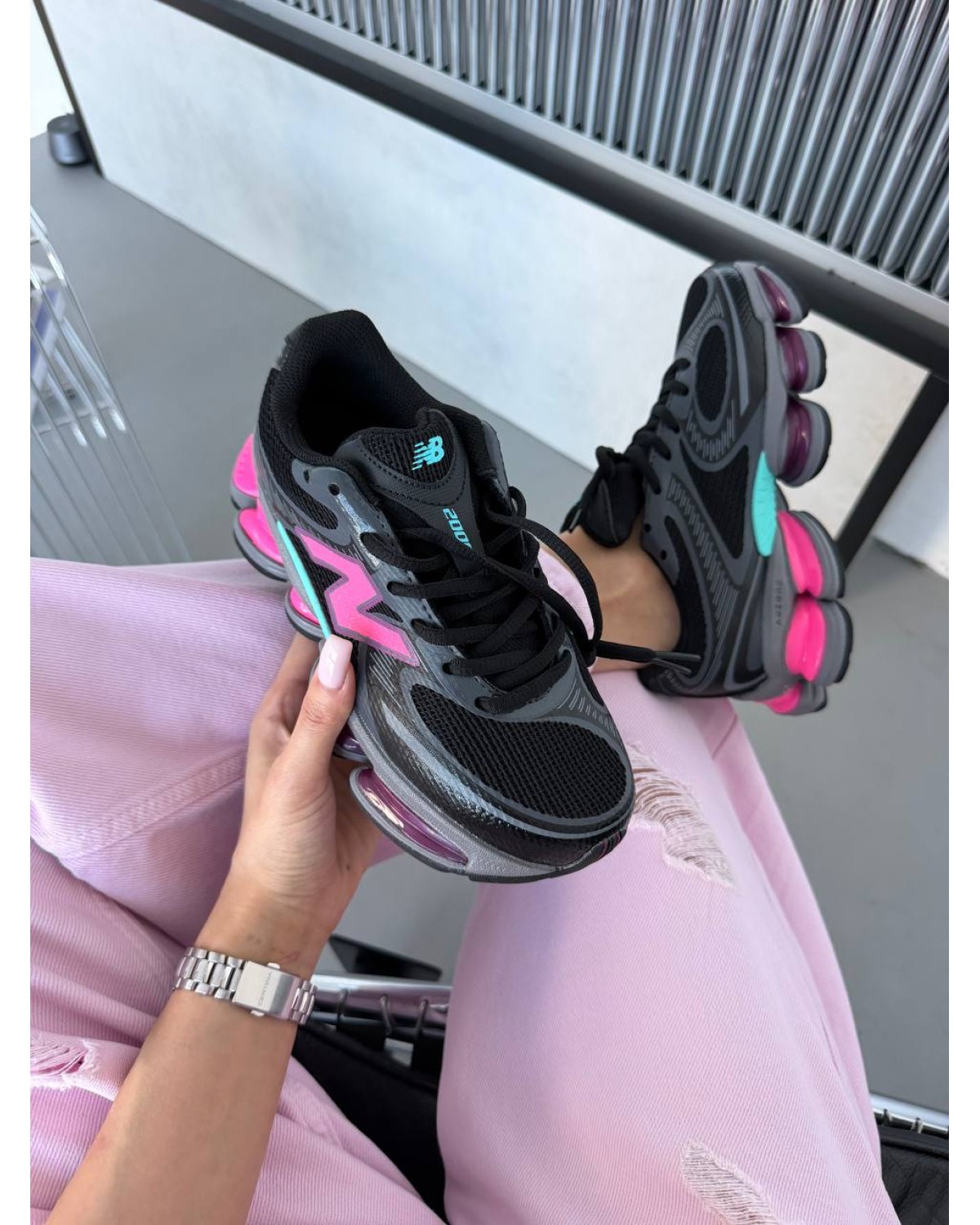 New Balance 2000 Black/Pink/Blue