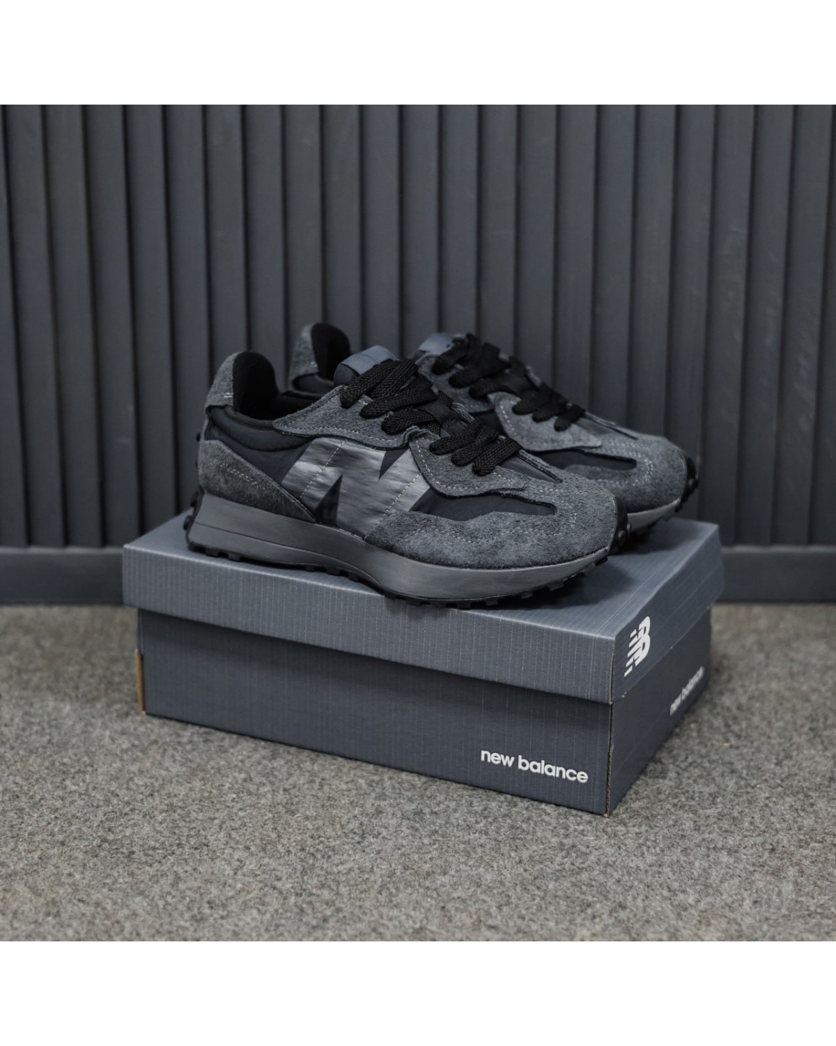 New Balance 327 Black Grey New Balance 327 Black Grey