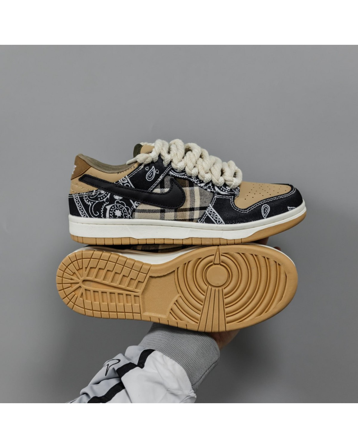 Nike SB Dunk Low