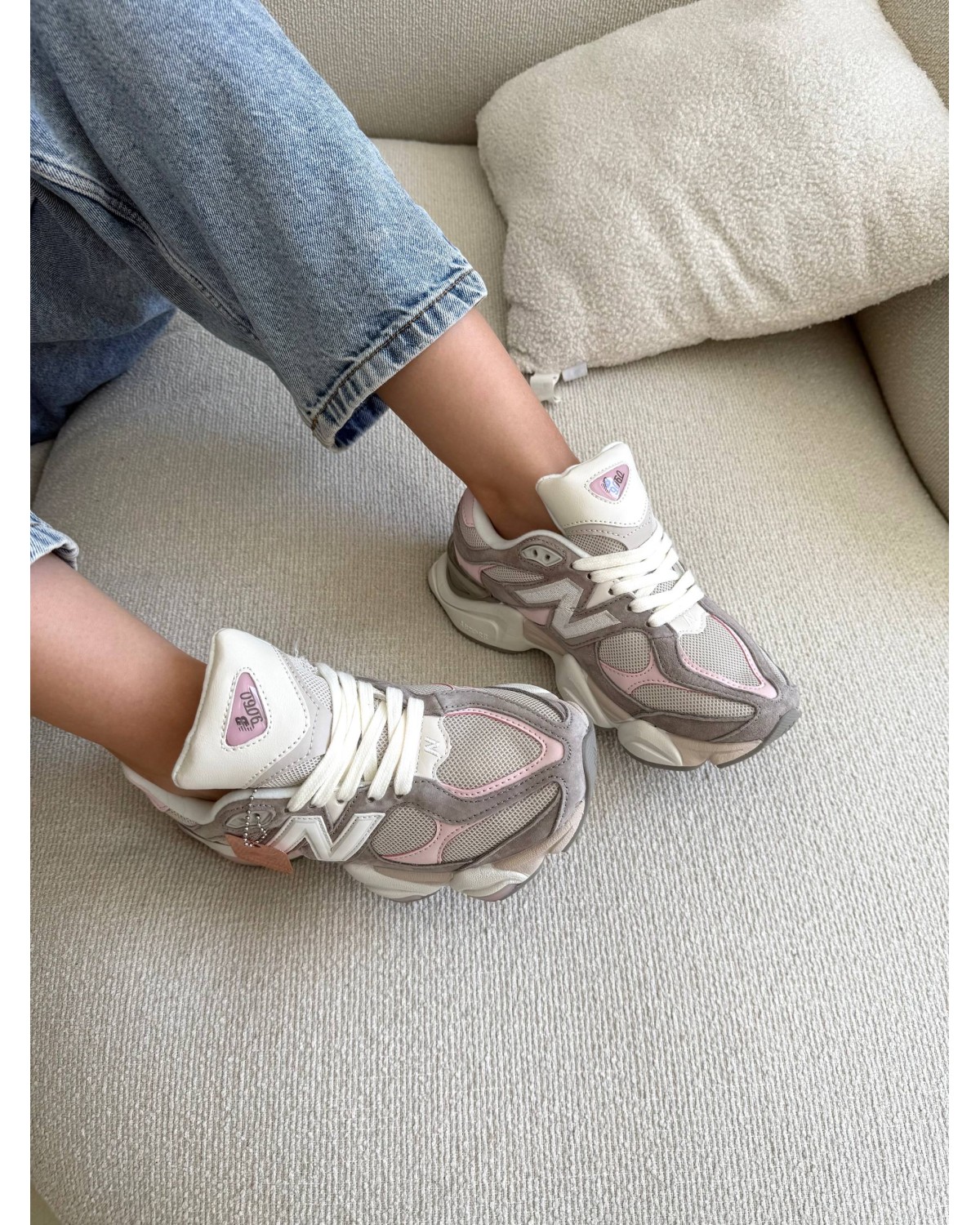 New Balance 9060 Grey Pink New Balance 9060 Grey Pink