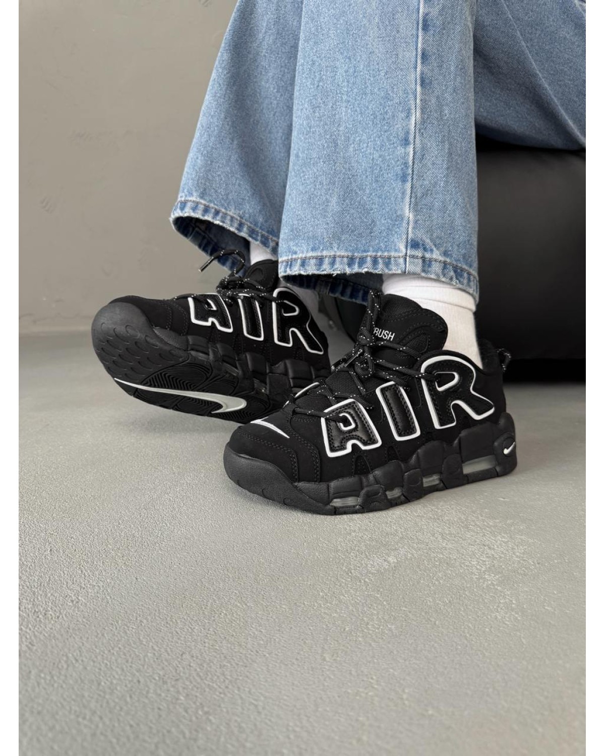 Nike Air More Uptempo 96 Black/White Nike Air More Uptempo 96 Black/White