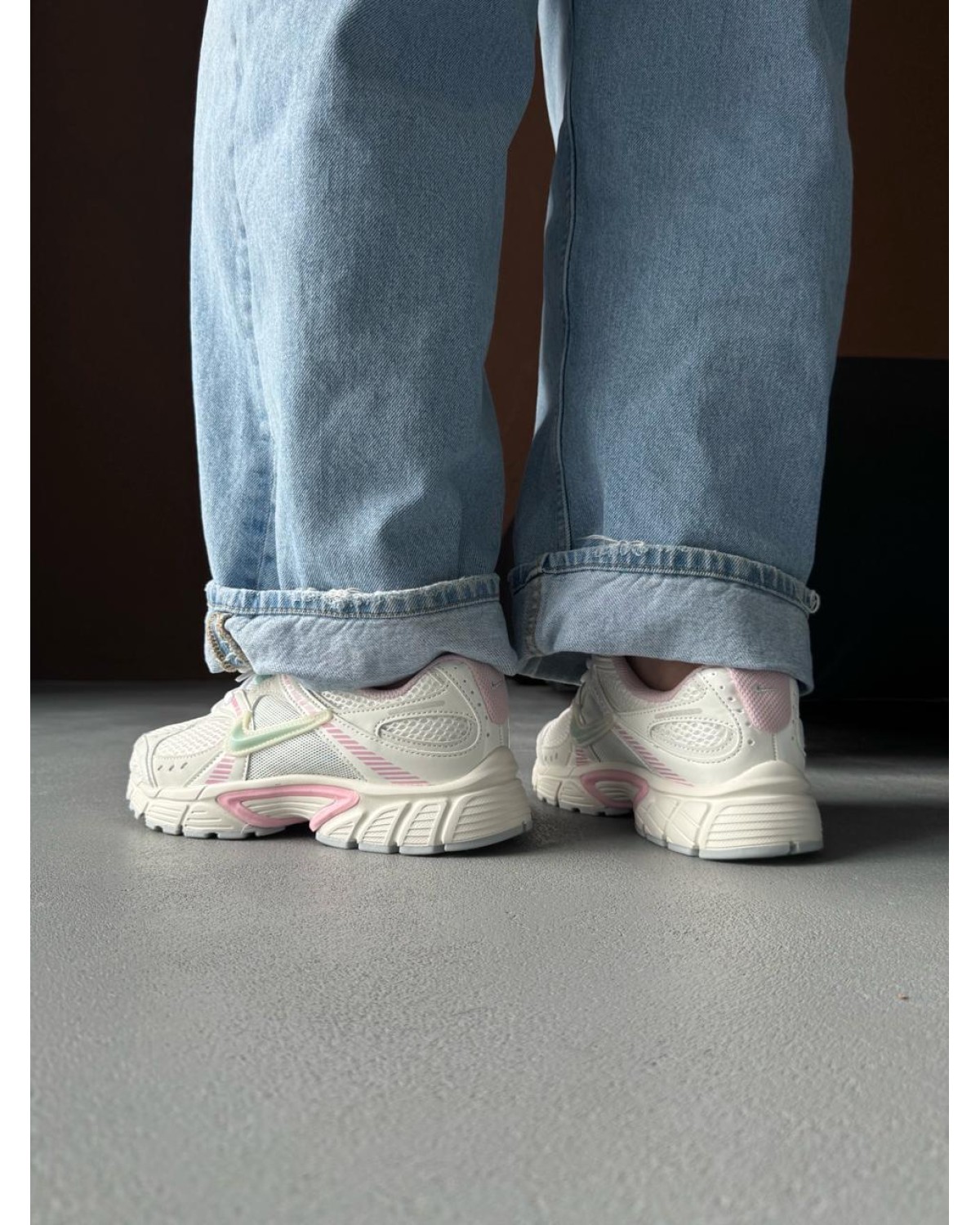Nike V5 RNR White Pink Blue