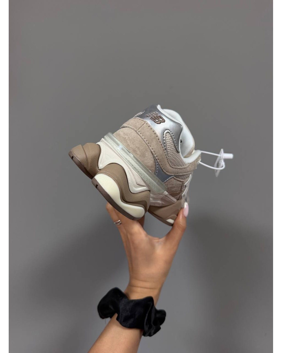 New Balance 9060 Beige/Silver New Balance 9060 Beige/Silver