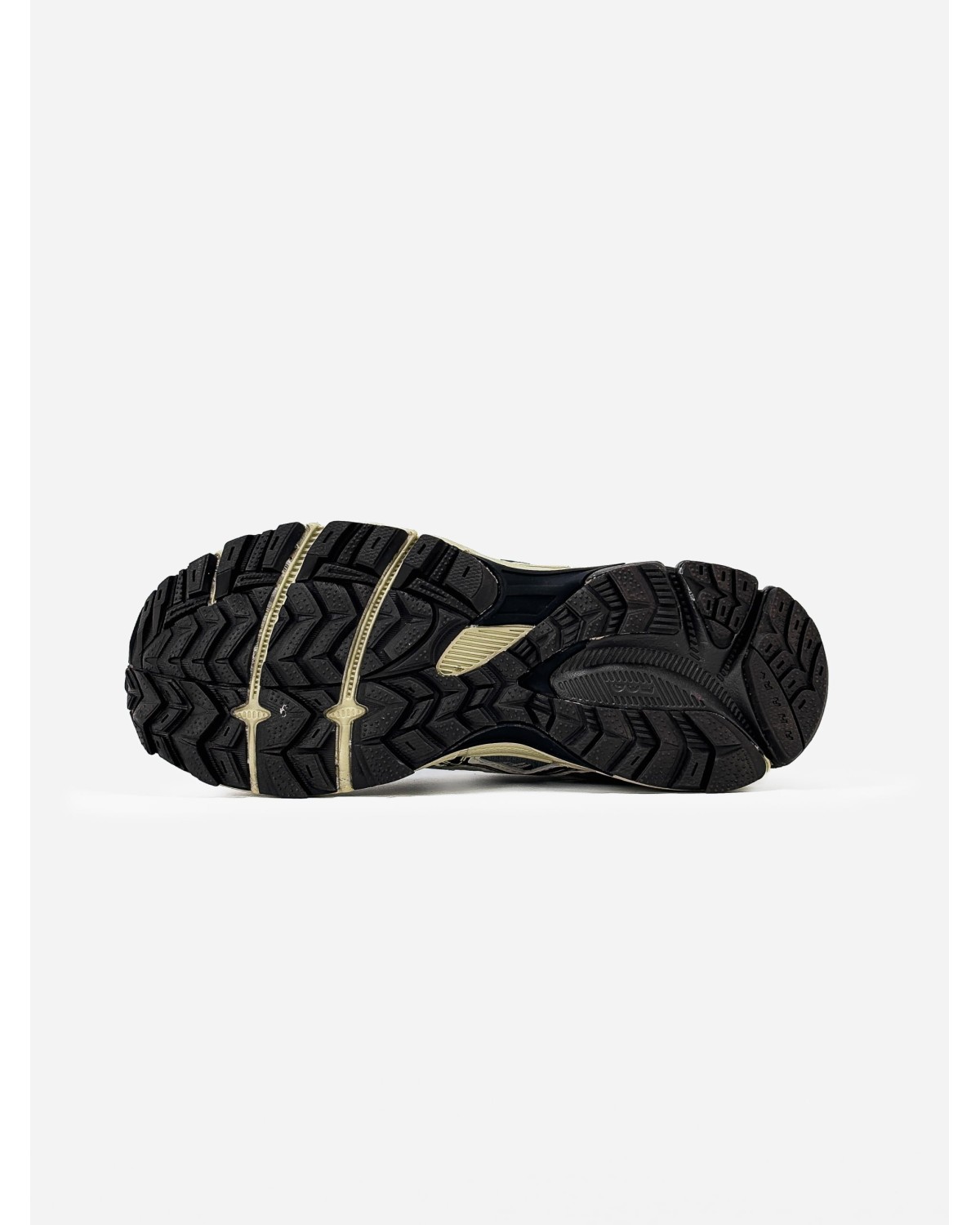 Asics Gel-Kahana 8 Beige/Grey/Black