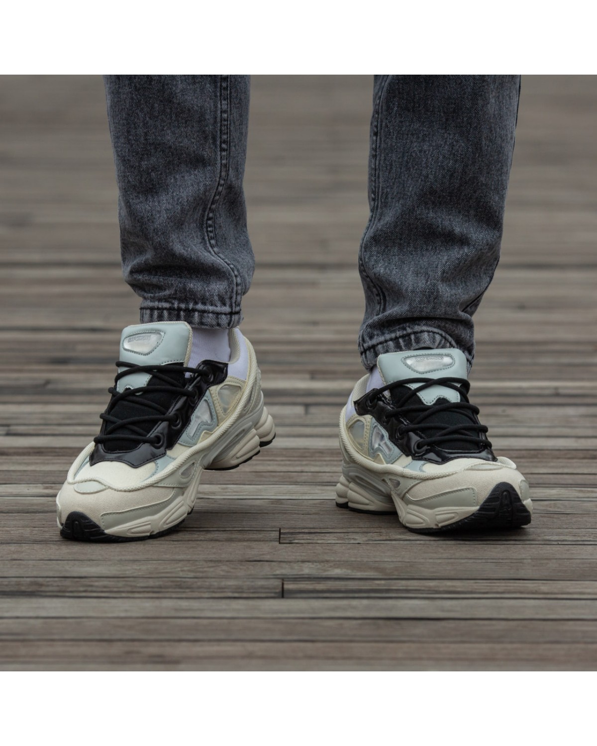 Adidas x Raf Simons Ozweego White Beige Adidas x Raf Simons Ozweego White Beige