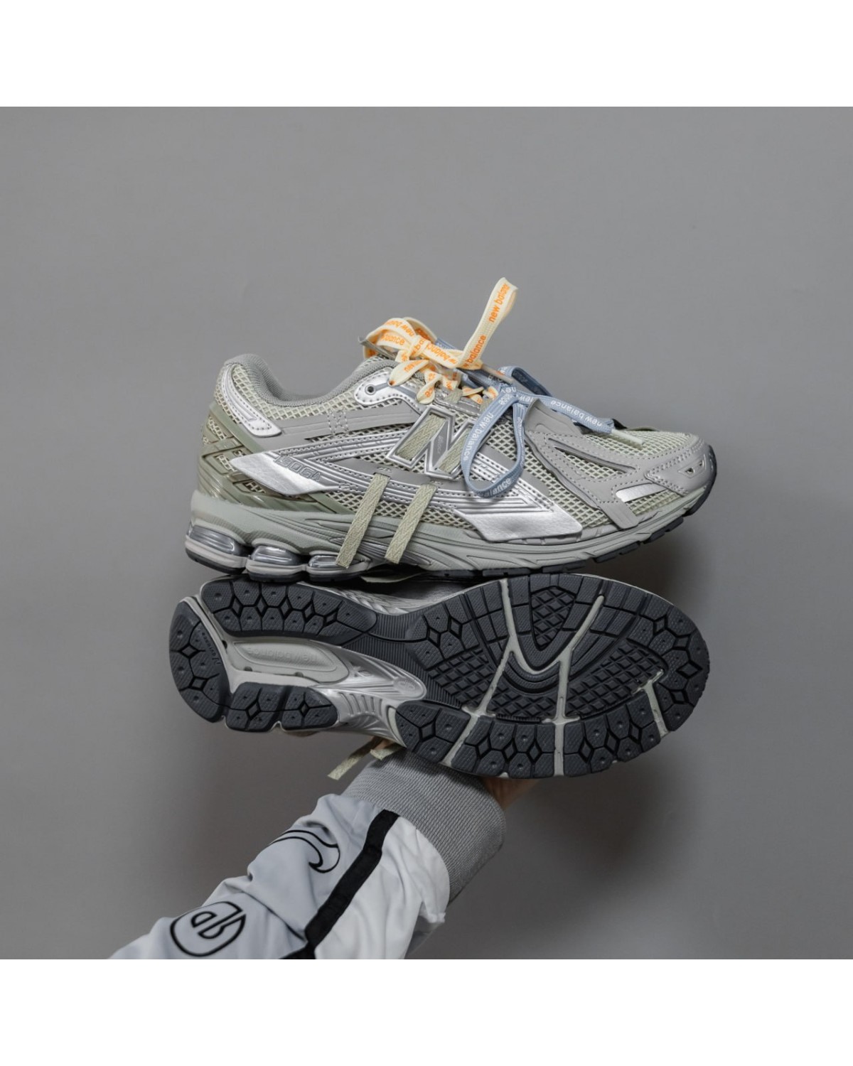 New Balance 1906A Grey