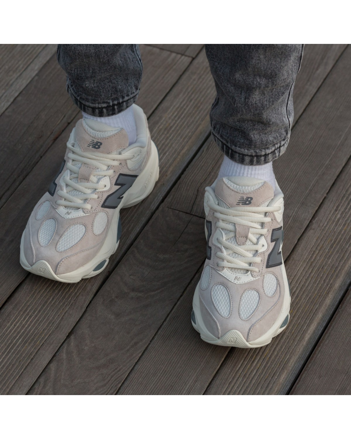 New Balance 983 Beige