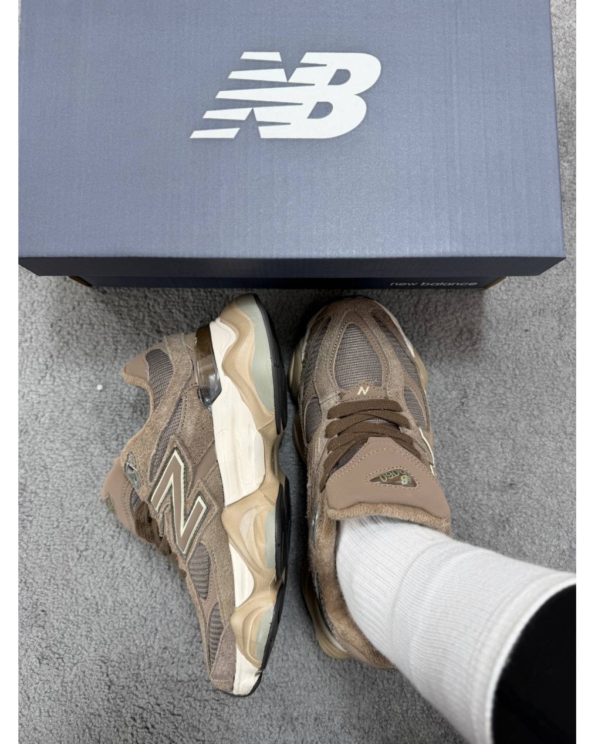 New Balance 9060 Brown