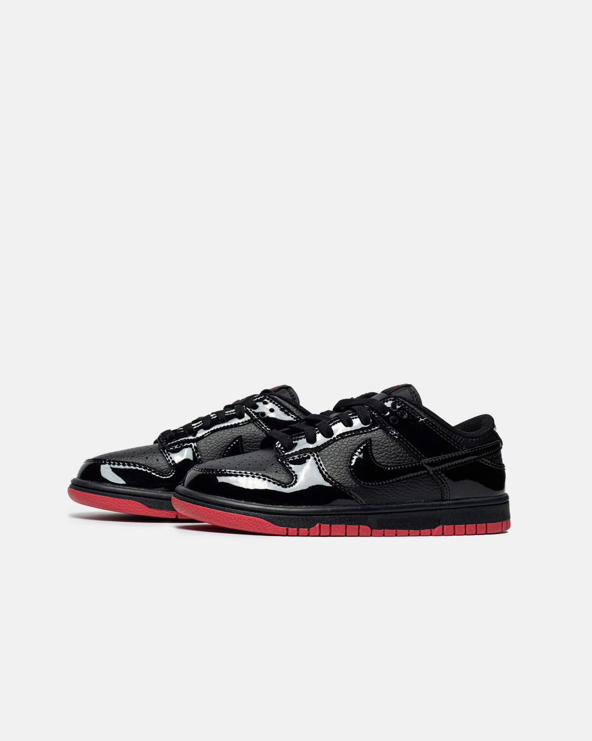 Nike SB Dunk Low Black Red Liquid