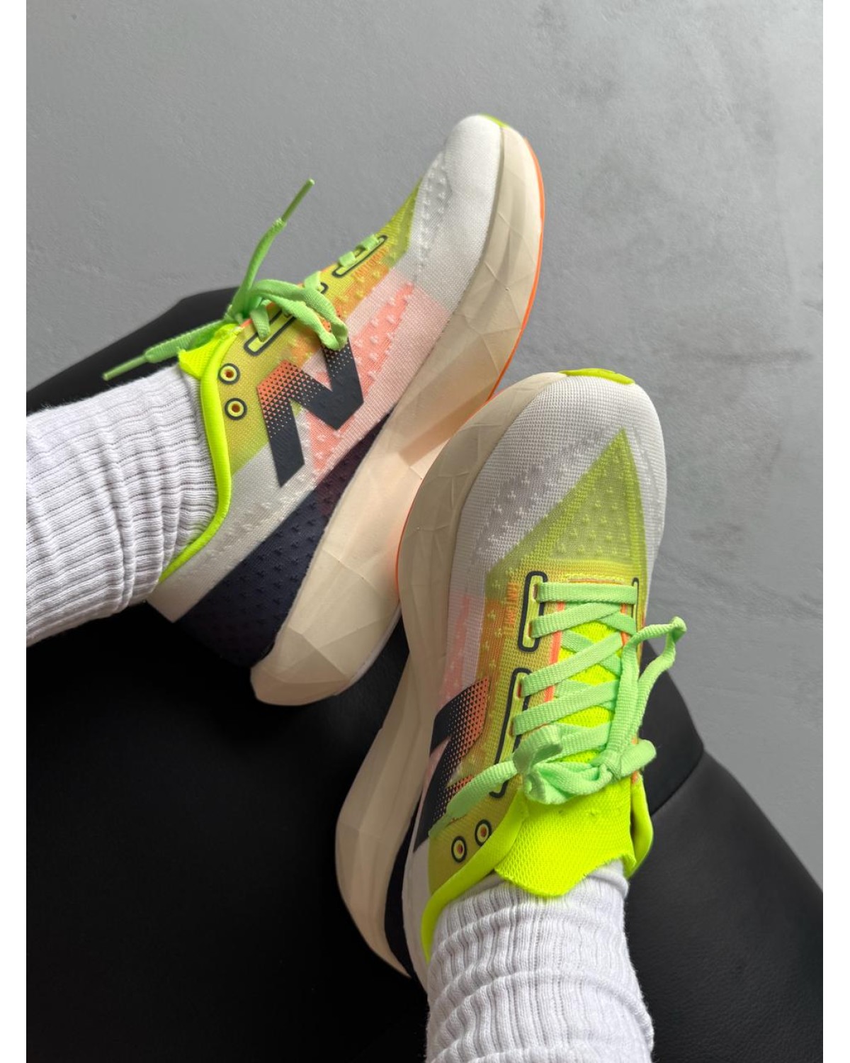 New Balance Fuelcell Rebel V4 Lime/Orange