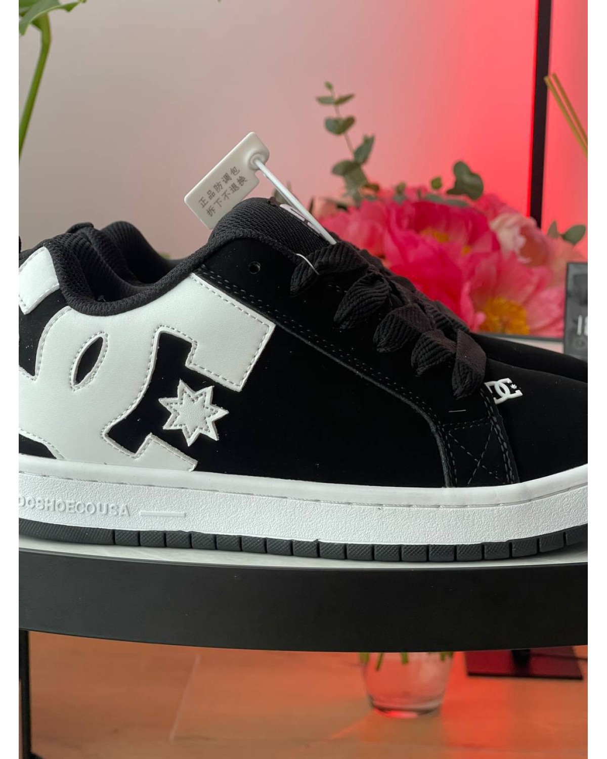 DC Court Graffik 300529